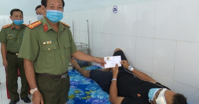 Đại úy công an hiện đang điều trị tại bệnh viện tỉnh Bạc Liêu